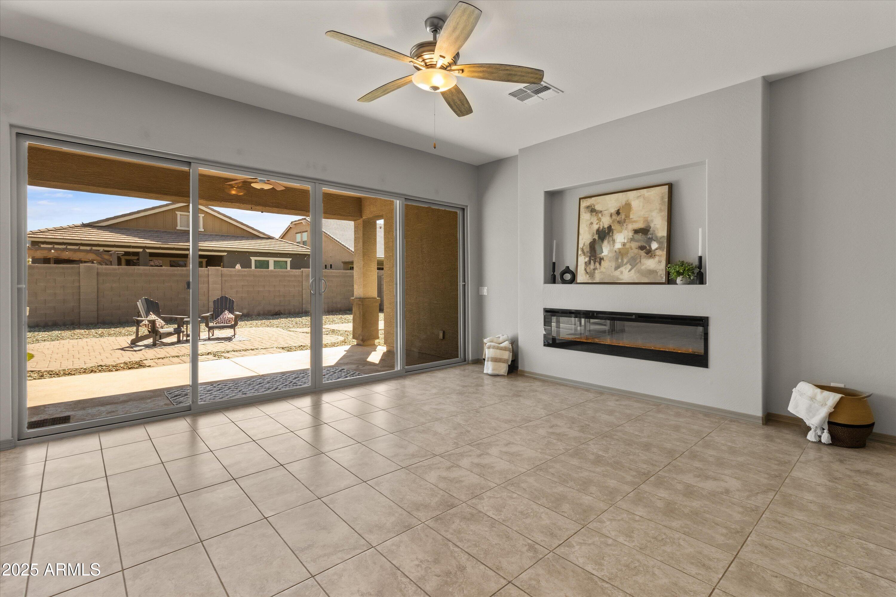 41403 W CENTENNIAL Drive