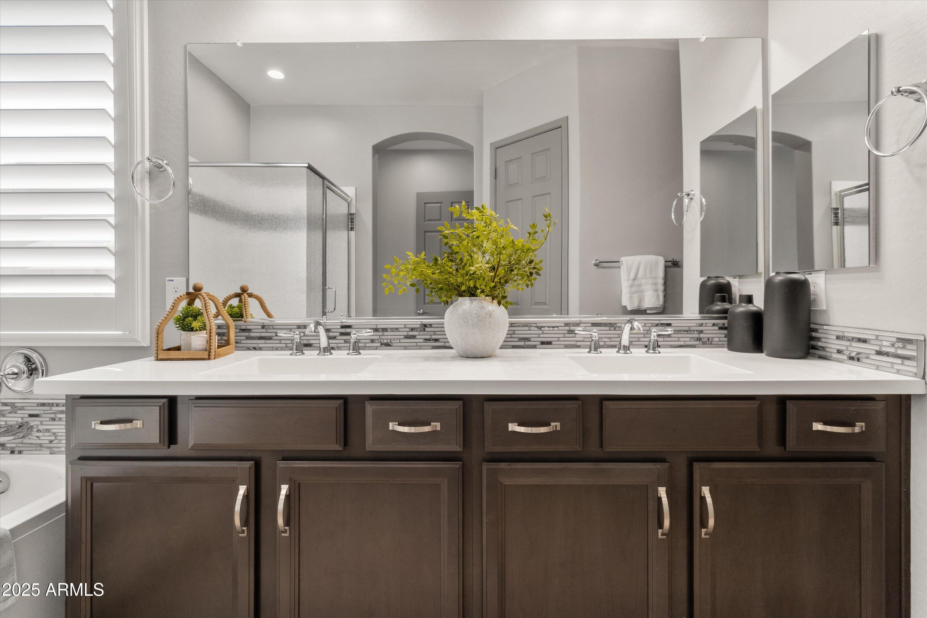 41403 W CENTENNIAL Drive