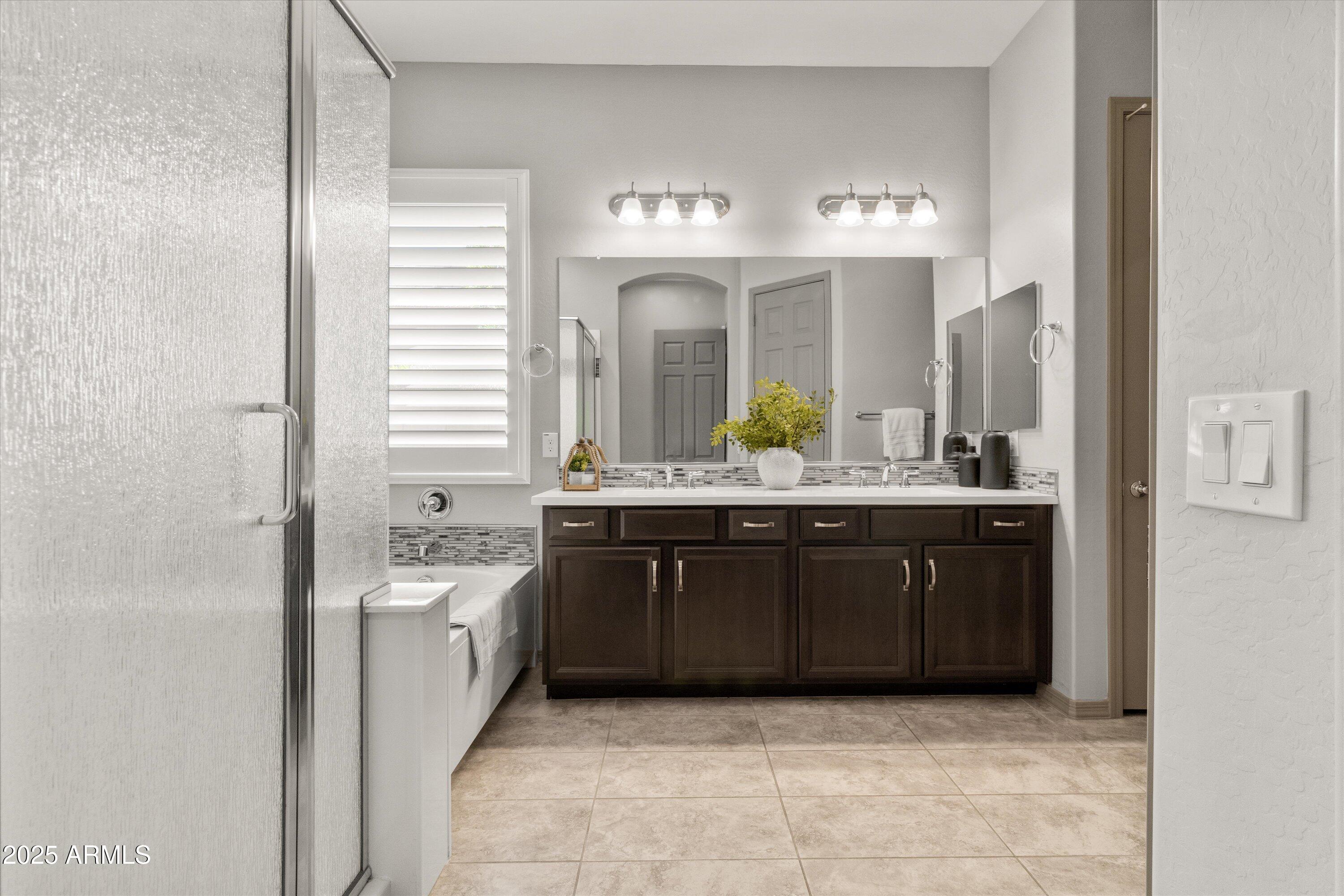 41403 W CENTENNIAL Drive