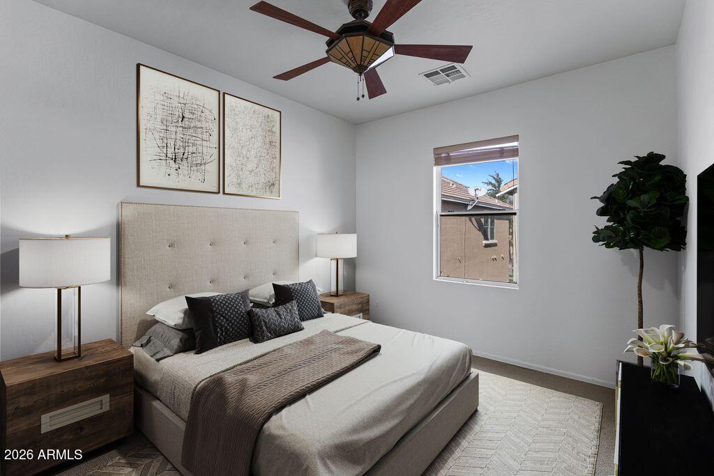 109 W COMMERCE Court