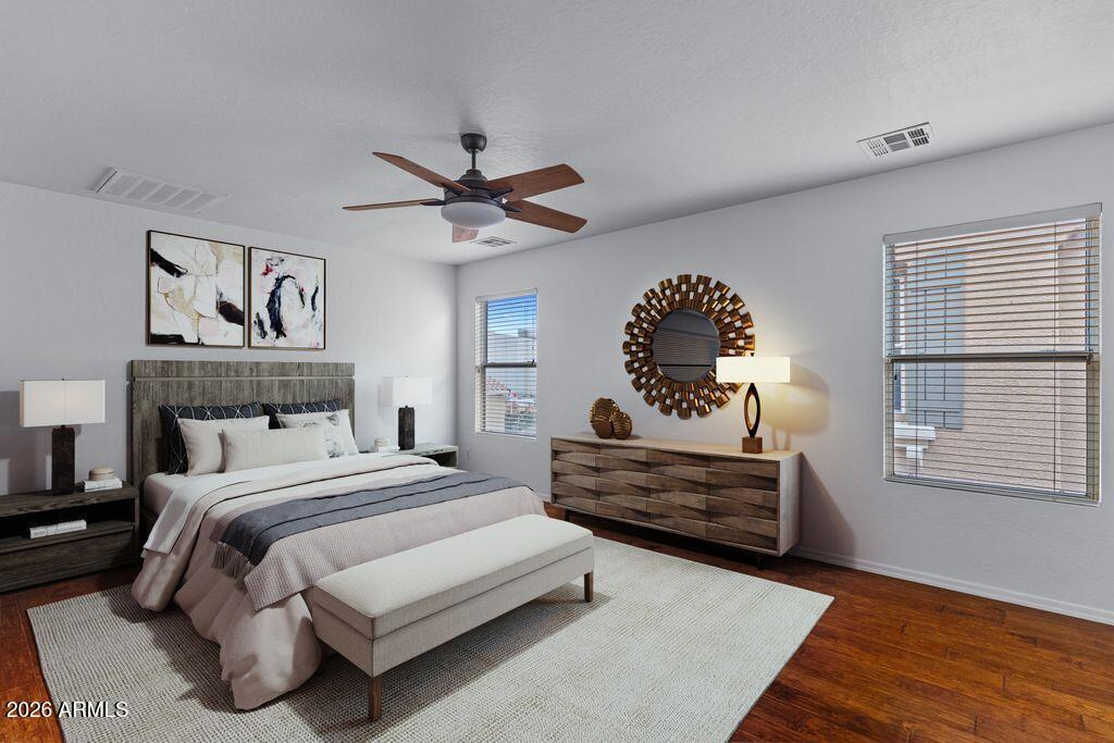 109 W COMMERCE Court