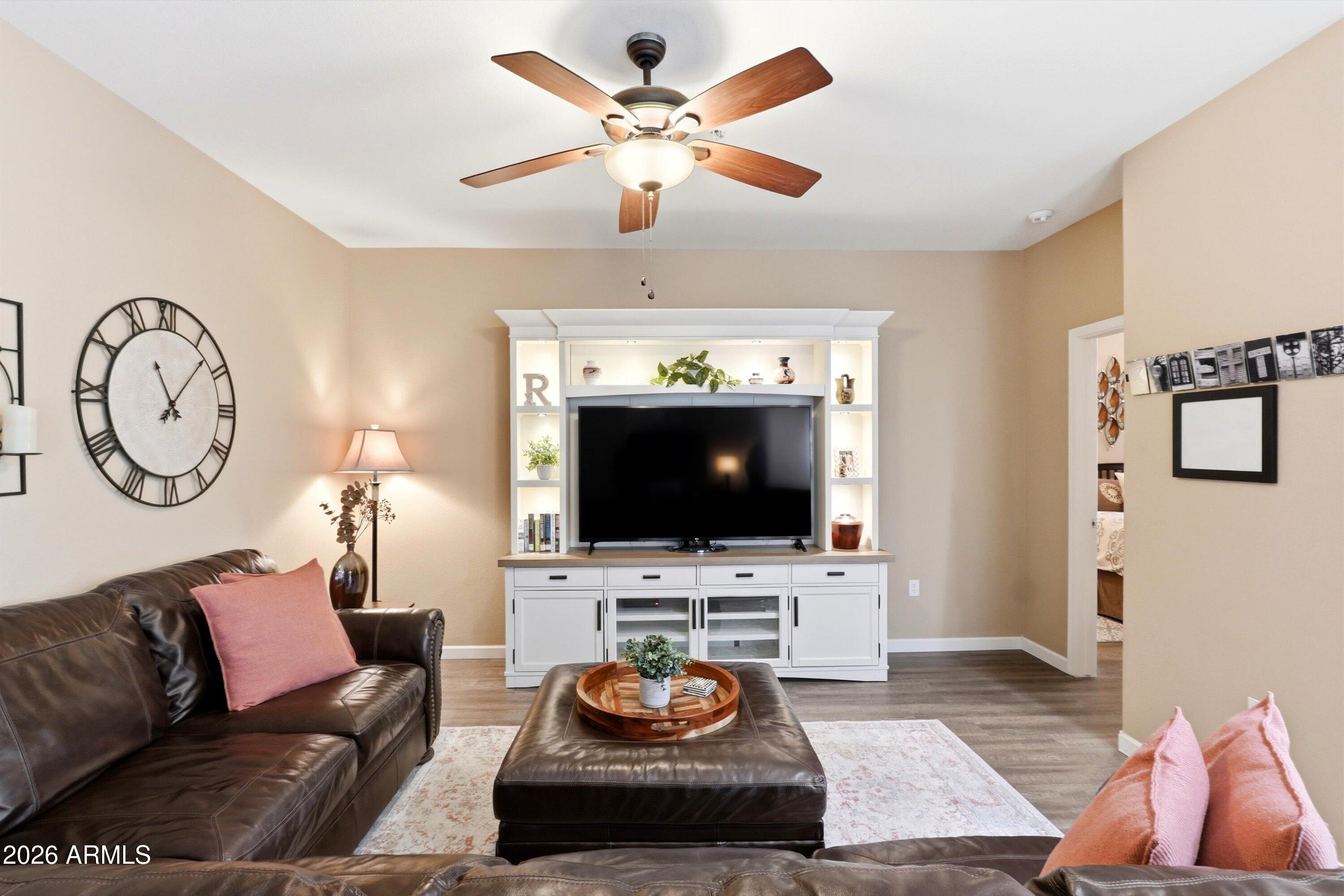 1350 S GREENFIELD Road 1049