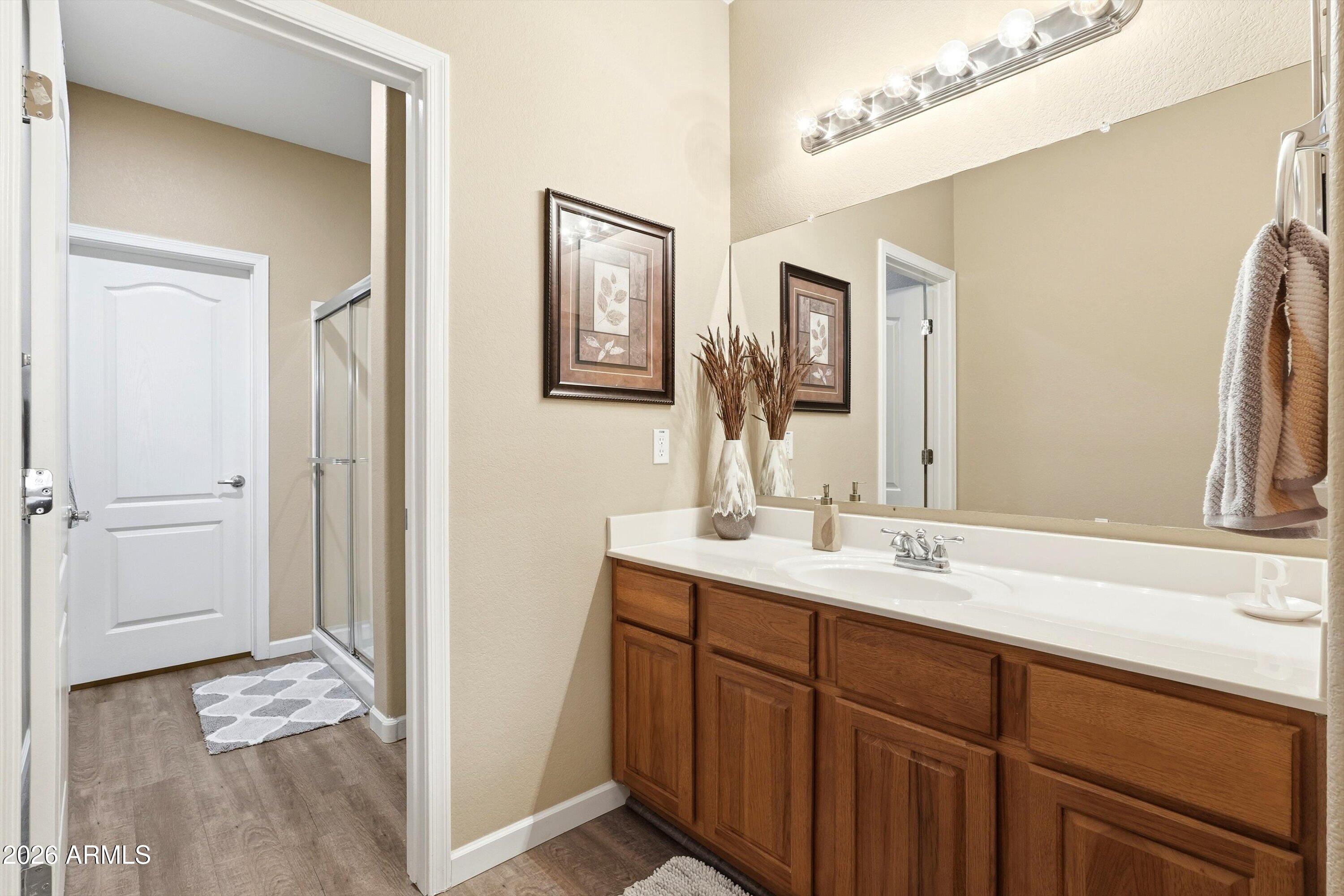 1350 S GREENFIELD Road 1049