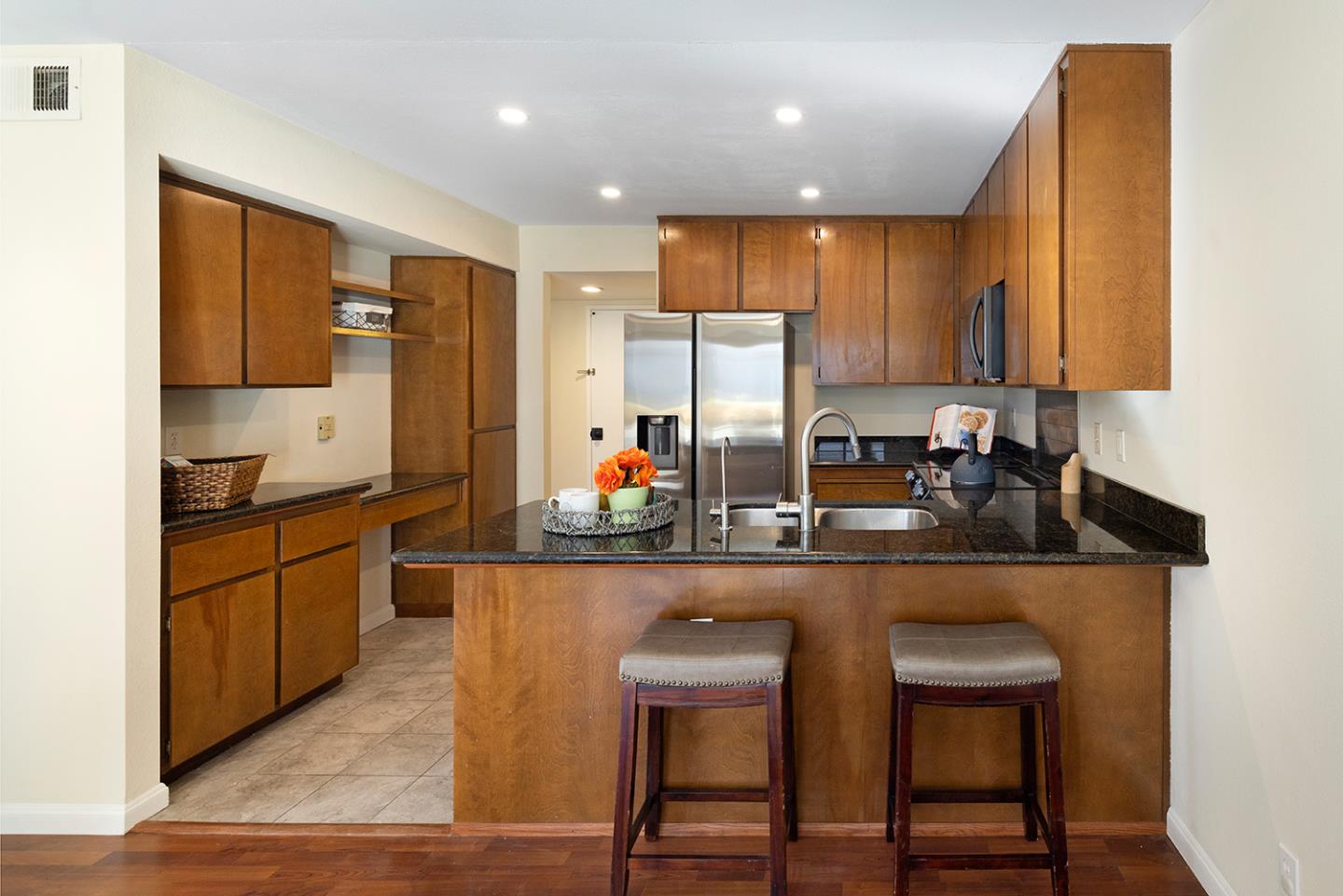 5492 Colony Field DR
