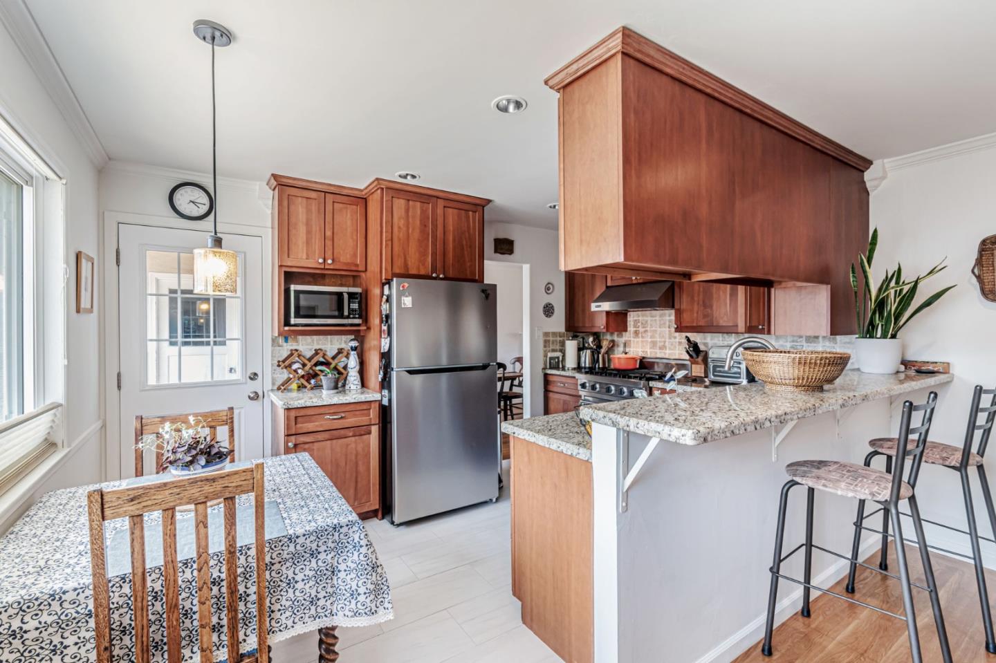 2261 Whitman WAY