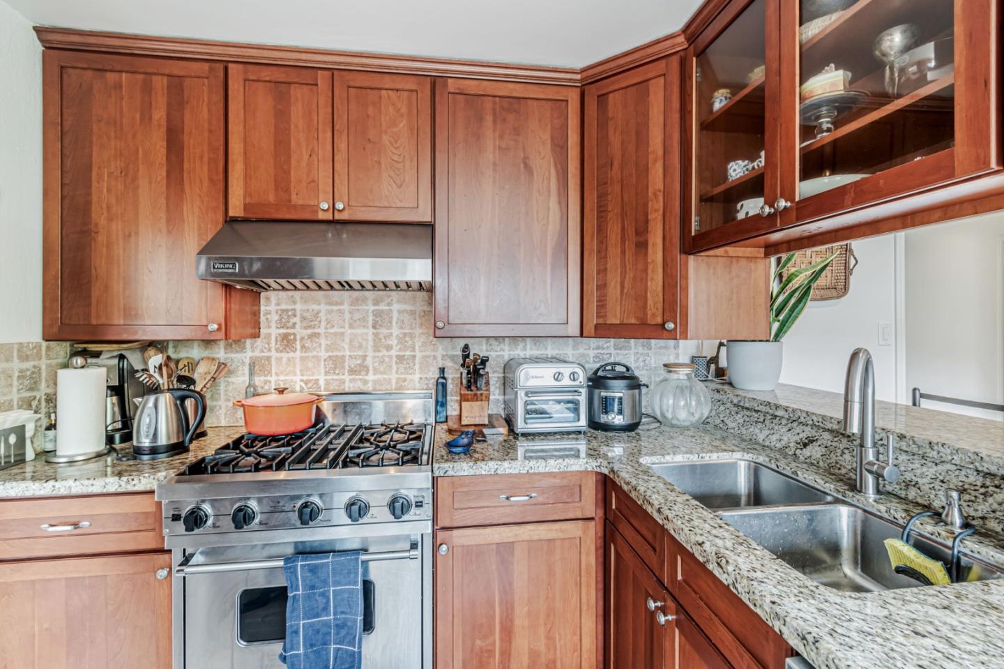 2261 Whitman WAY