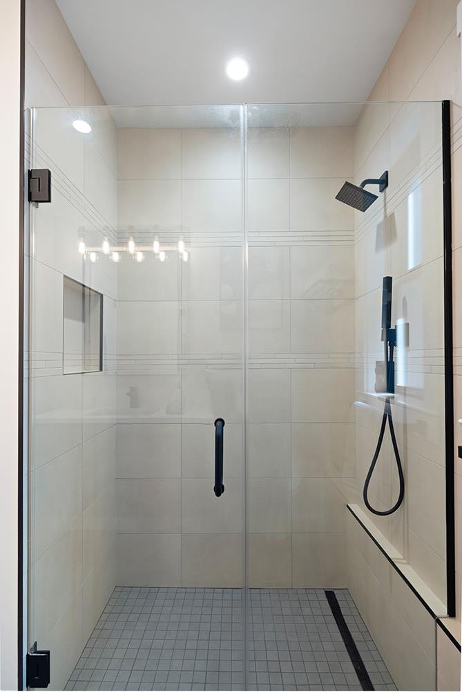 419-419a 38th Avenue