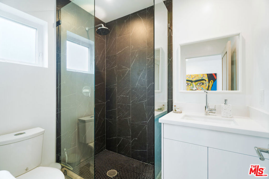 5317 Inglewood Boulevard