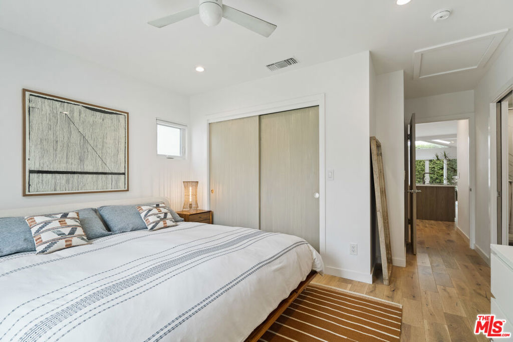 5317 Inglewood Boulevard