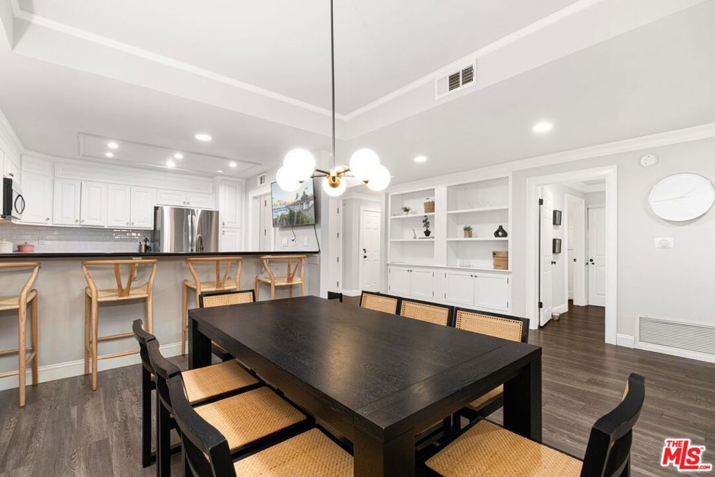 1930 S Beverly Glen Boulevard 204