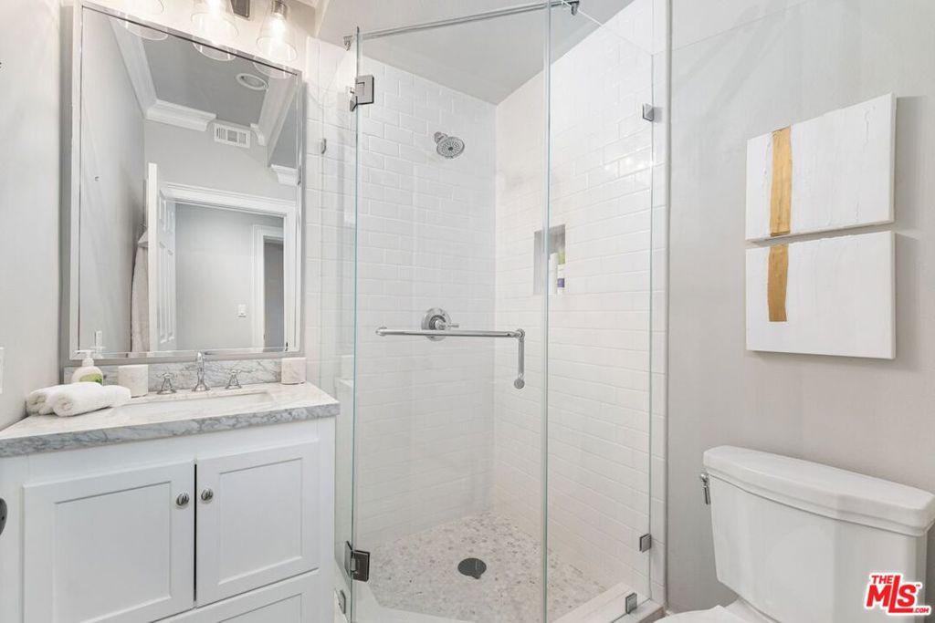 1930 S Beverly Glen Boulevard 204