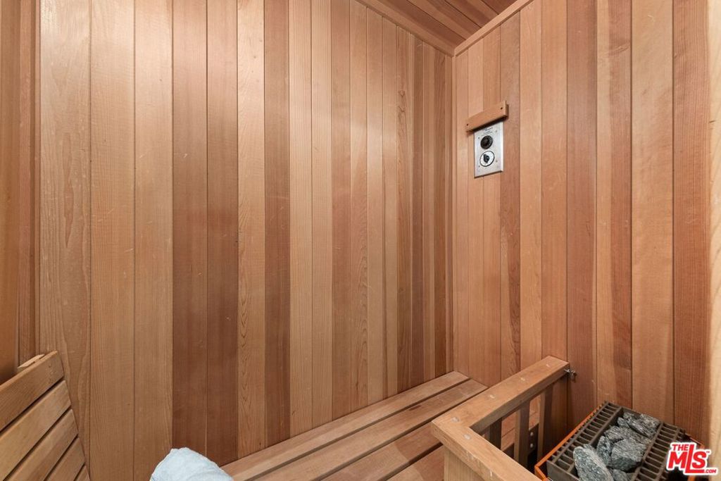 1930 S Beverly Glen Boulevard 204