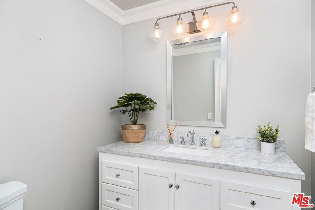 1930 S Beverly Glen Boulevard 204