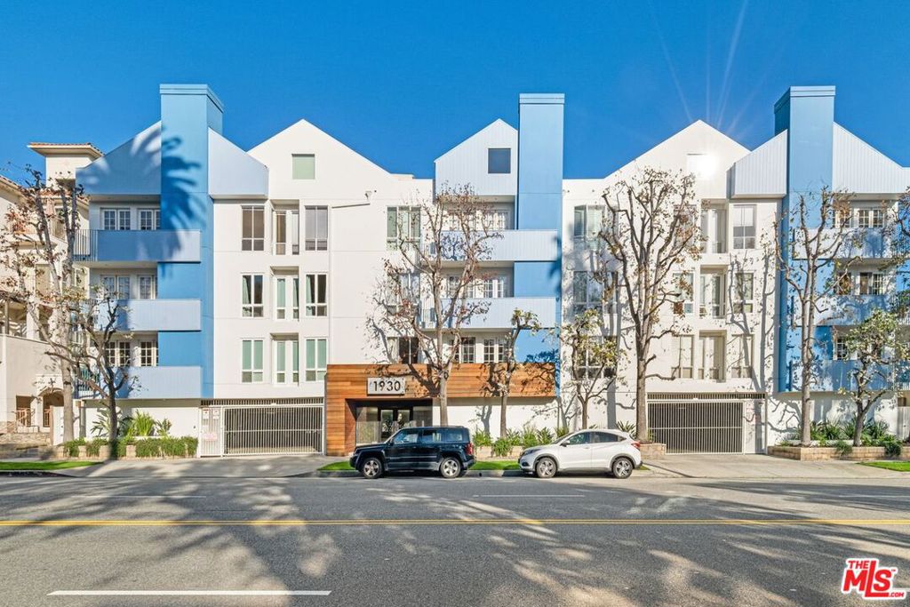 1930 S Beverly Glen Boulevard 204