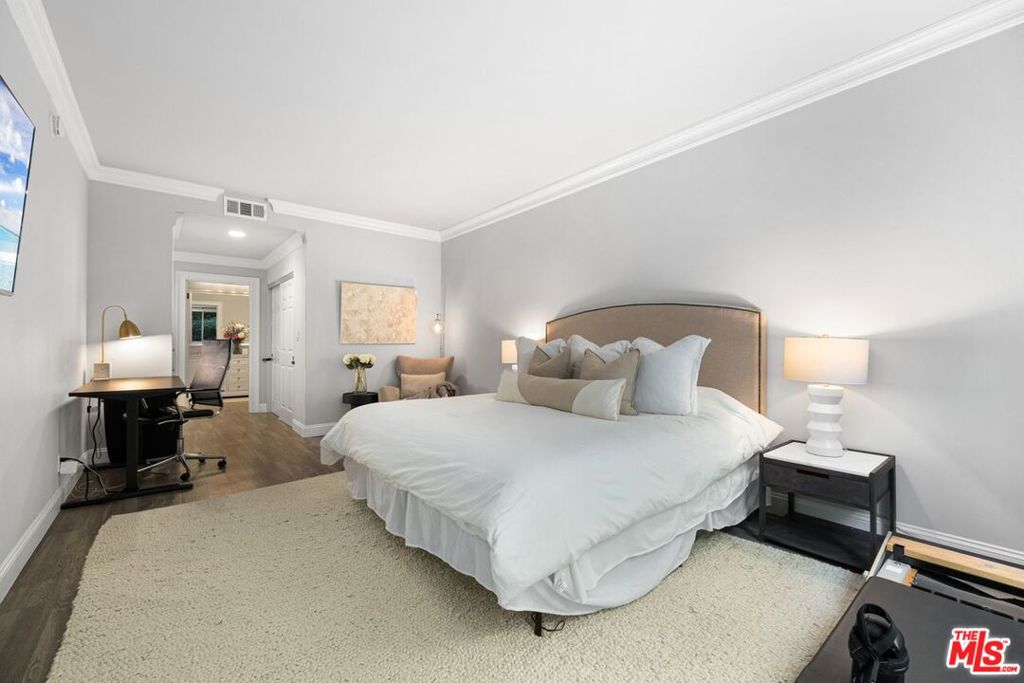 1930 S Beverly Glen Boulevard 204