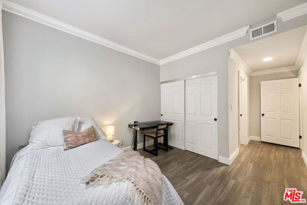 1930 S Beverly Glen Boulevard 204