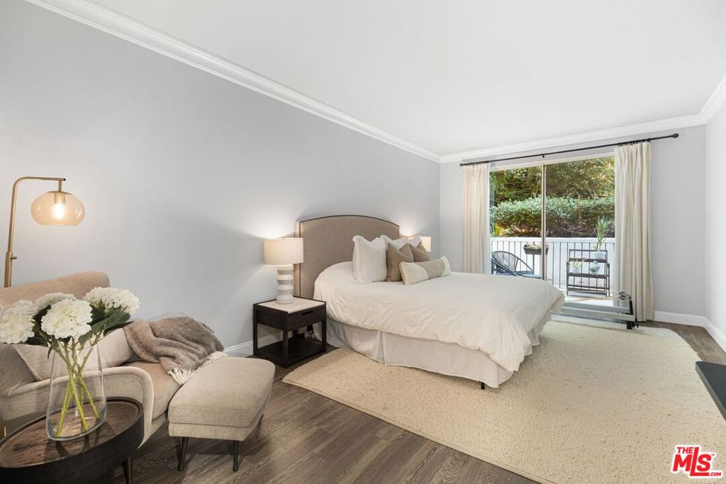 1930 S Beverly Glen Boulevard 204