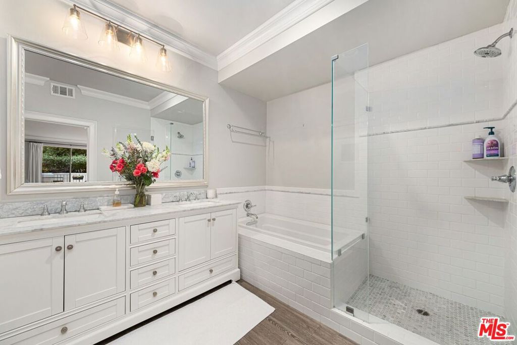 1930 S Beverly Glen Boulevard 204