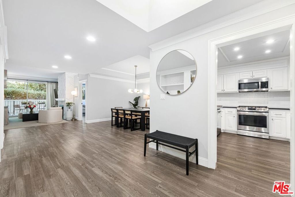 1930 S Beverly Glen Boulevard 204