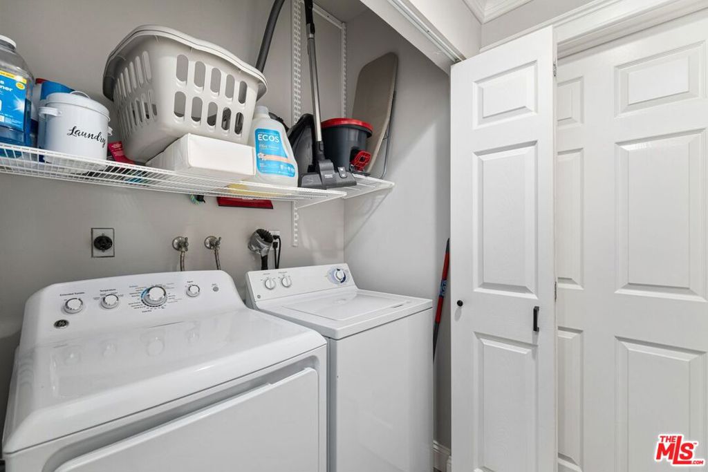 1930 S Beverly Glen Boulevard 204