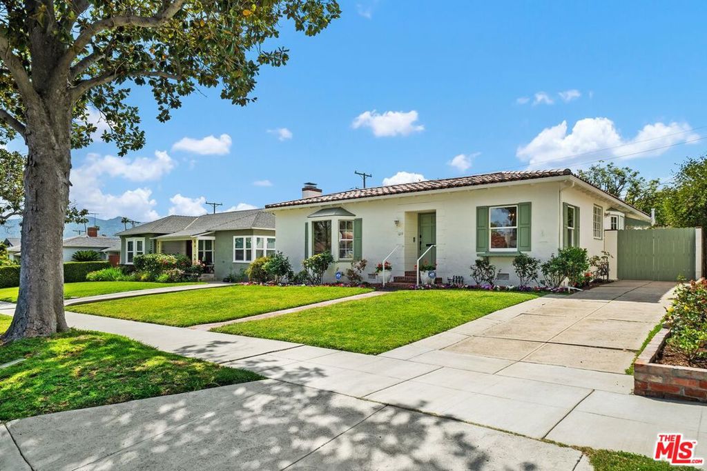 1219 Graynold Avenue