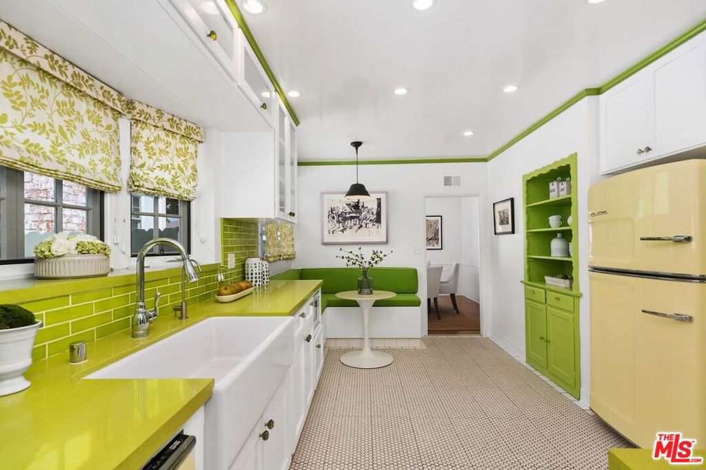 1219 Graynold Avenue