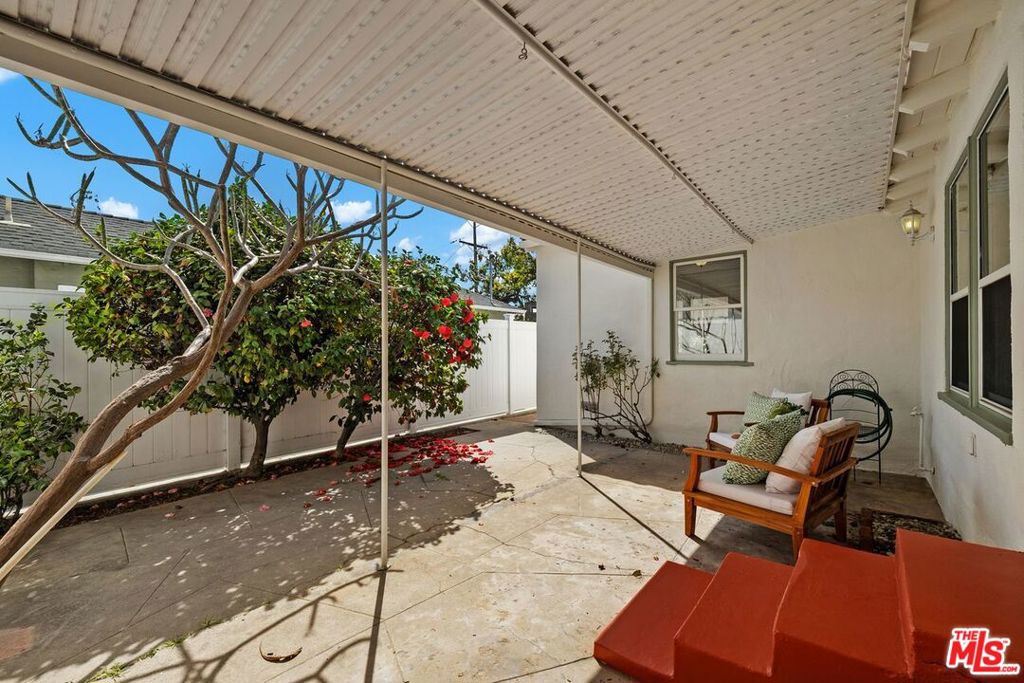 1219 Graynold Avenue