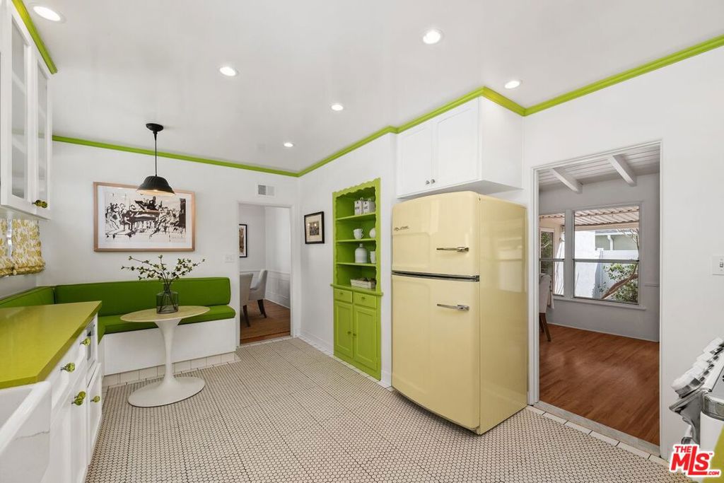 1219 Graynold Avenue