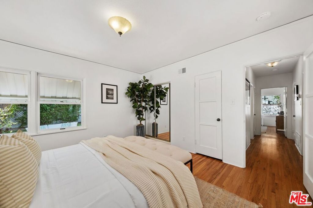 1219 Graynold Avenue