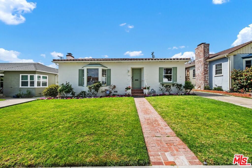 1219 Graynold Avenue