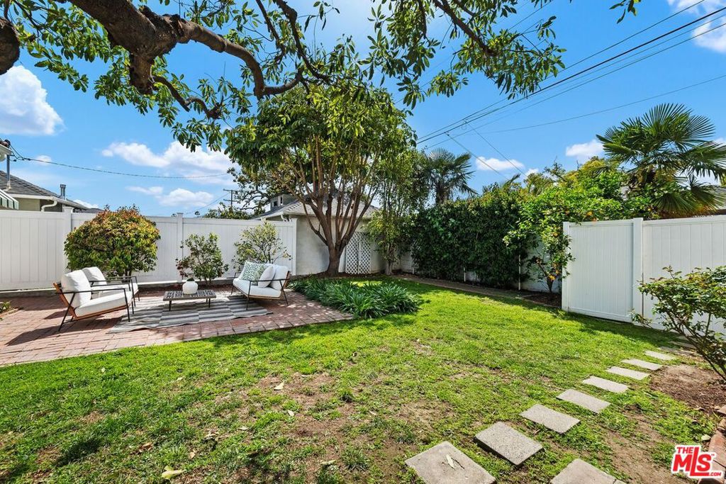 1219 Graynold Avenue