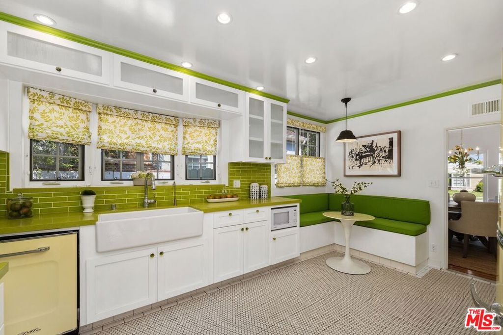 1219 Graynold Avenue