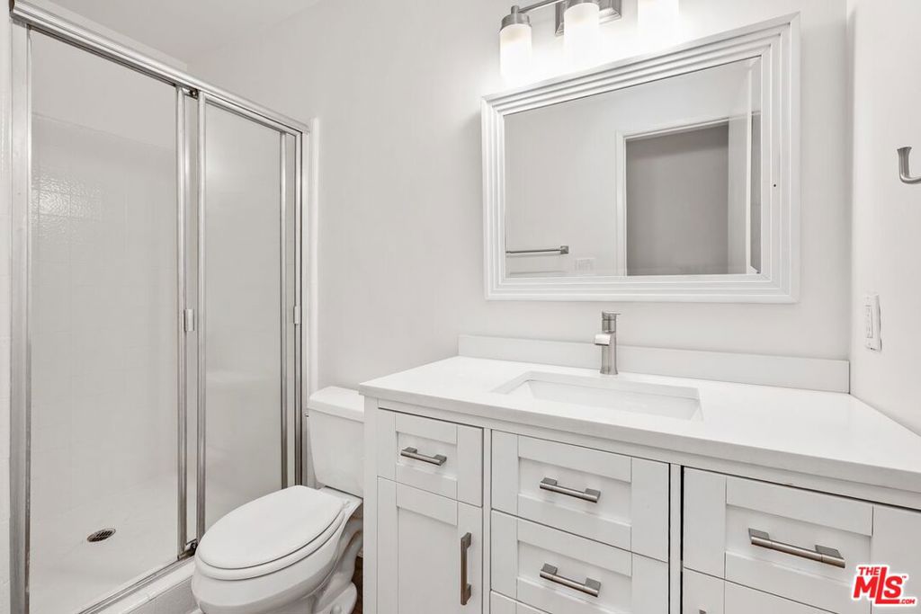 1951 Malcolm Avenue 206