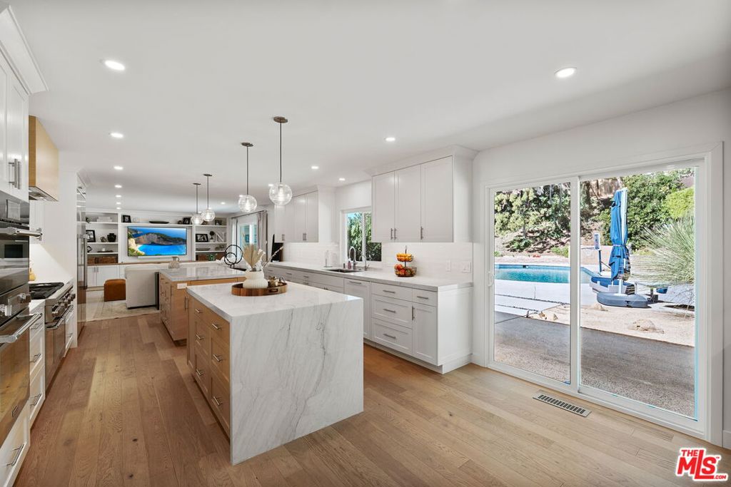 411 Meadowview Drive