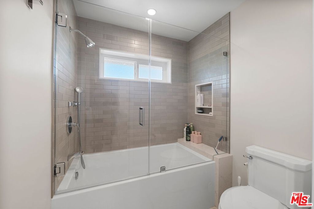 411 Meadowview Drive