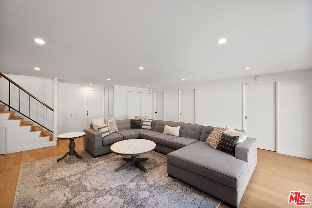 411 Meadowview Drive