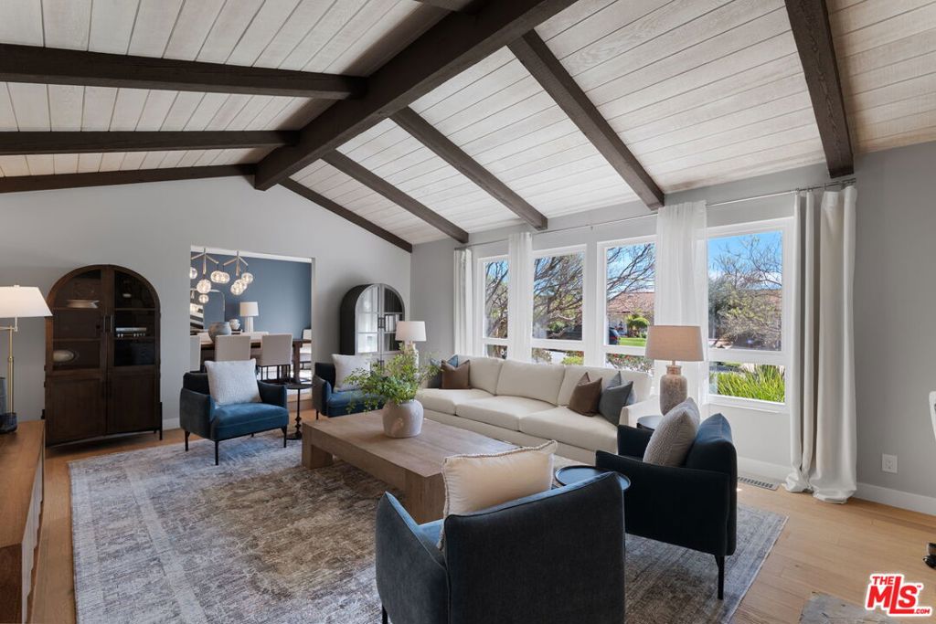 411 Meadowview Drive