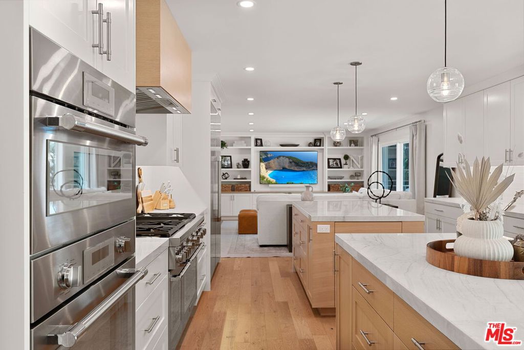 411 Meadowview Drive