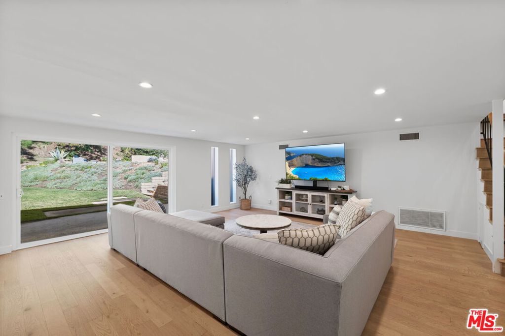 411 Meadowview Drive