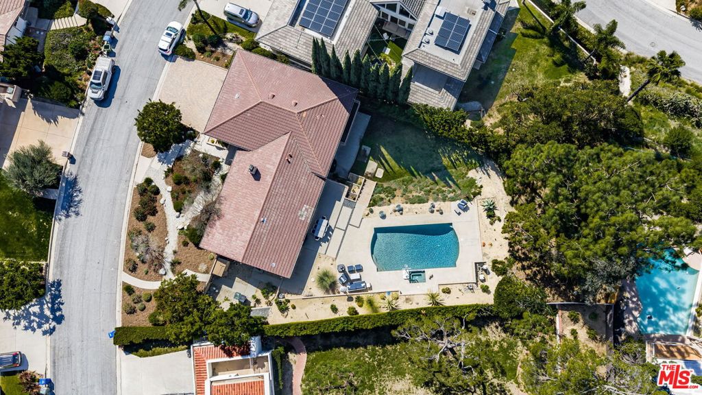 411 Meadowview Drive