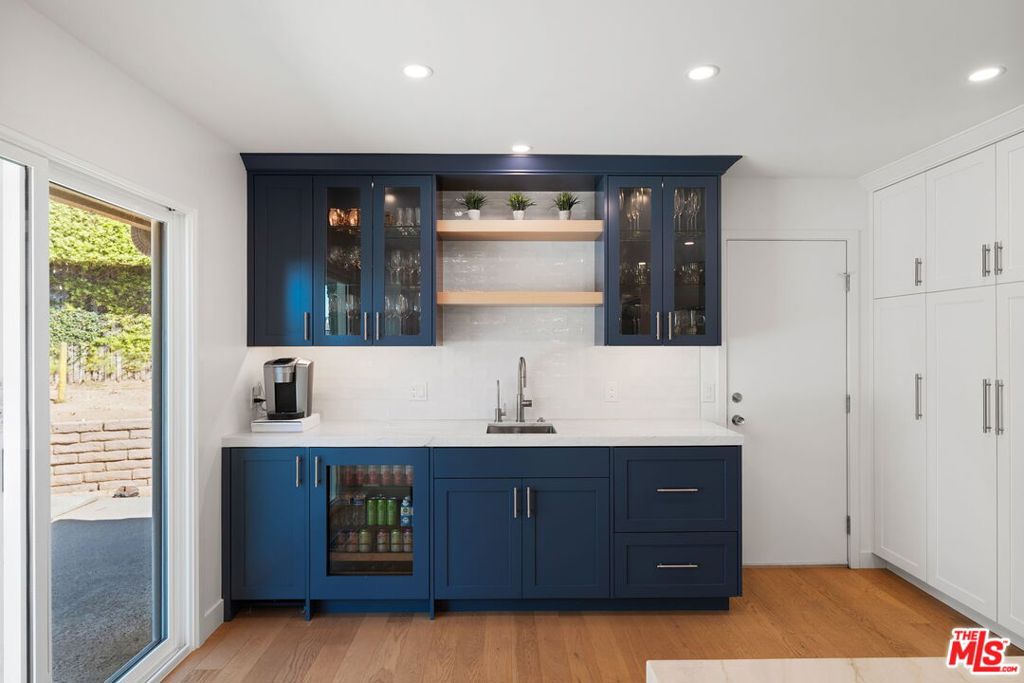 411 Meadowview Drive