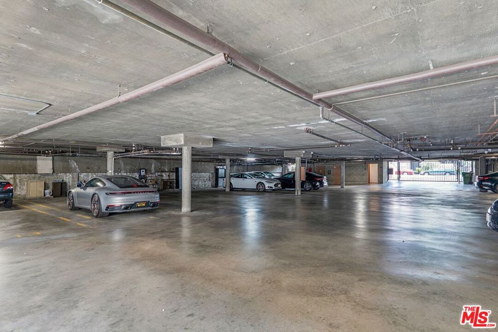 11337 Nebraska Avenue 303