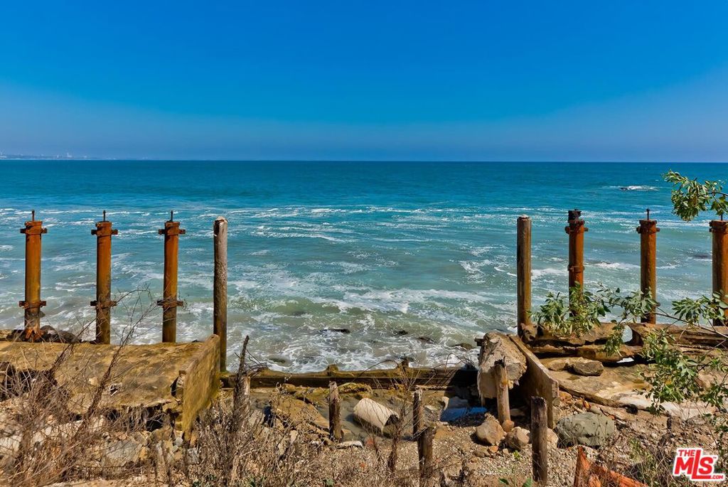 19848 Pacific Coast Highway