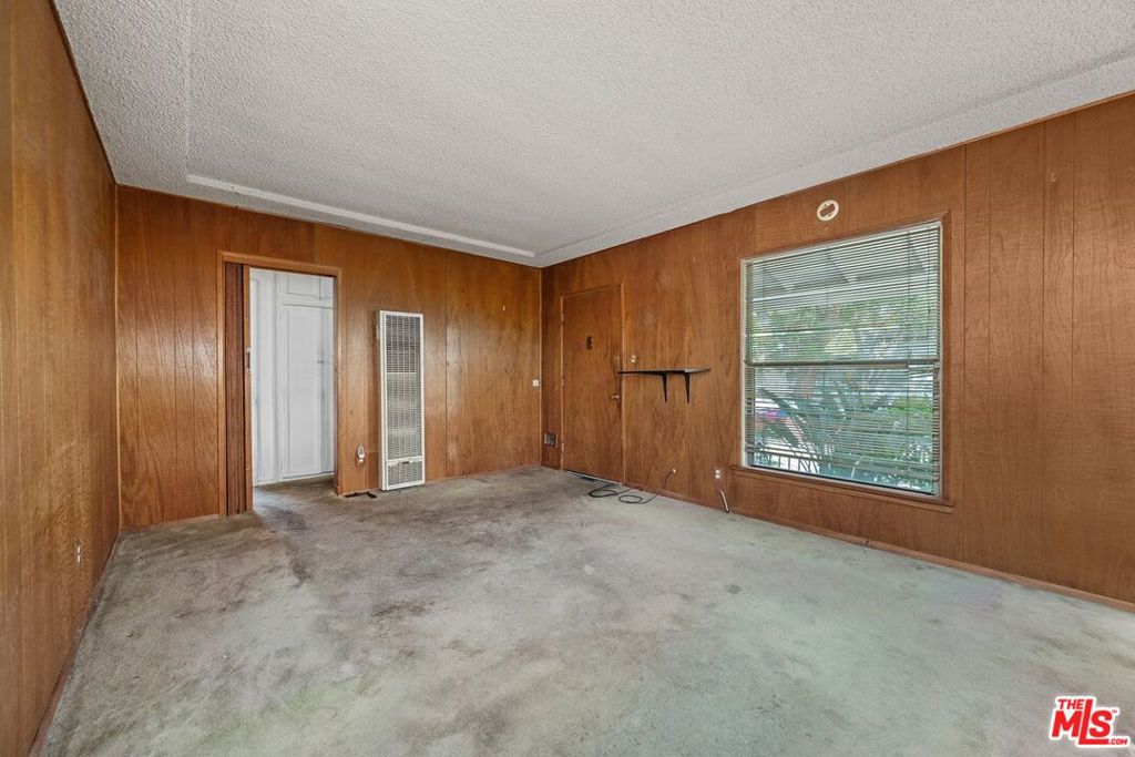 3011 Sentney Avenue