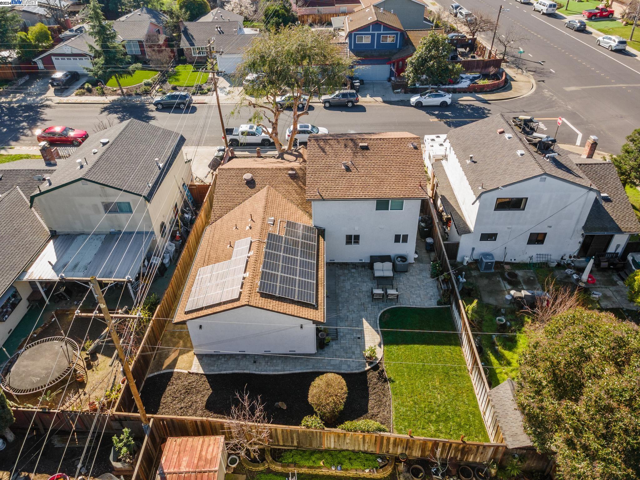 1387 Hillview Dr