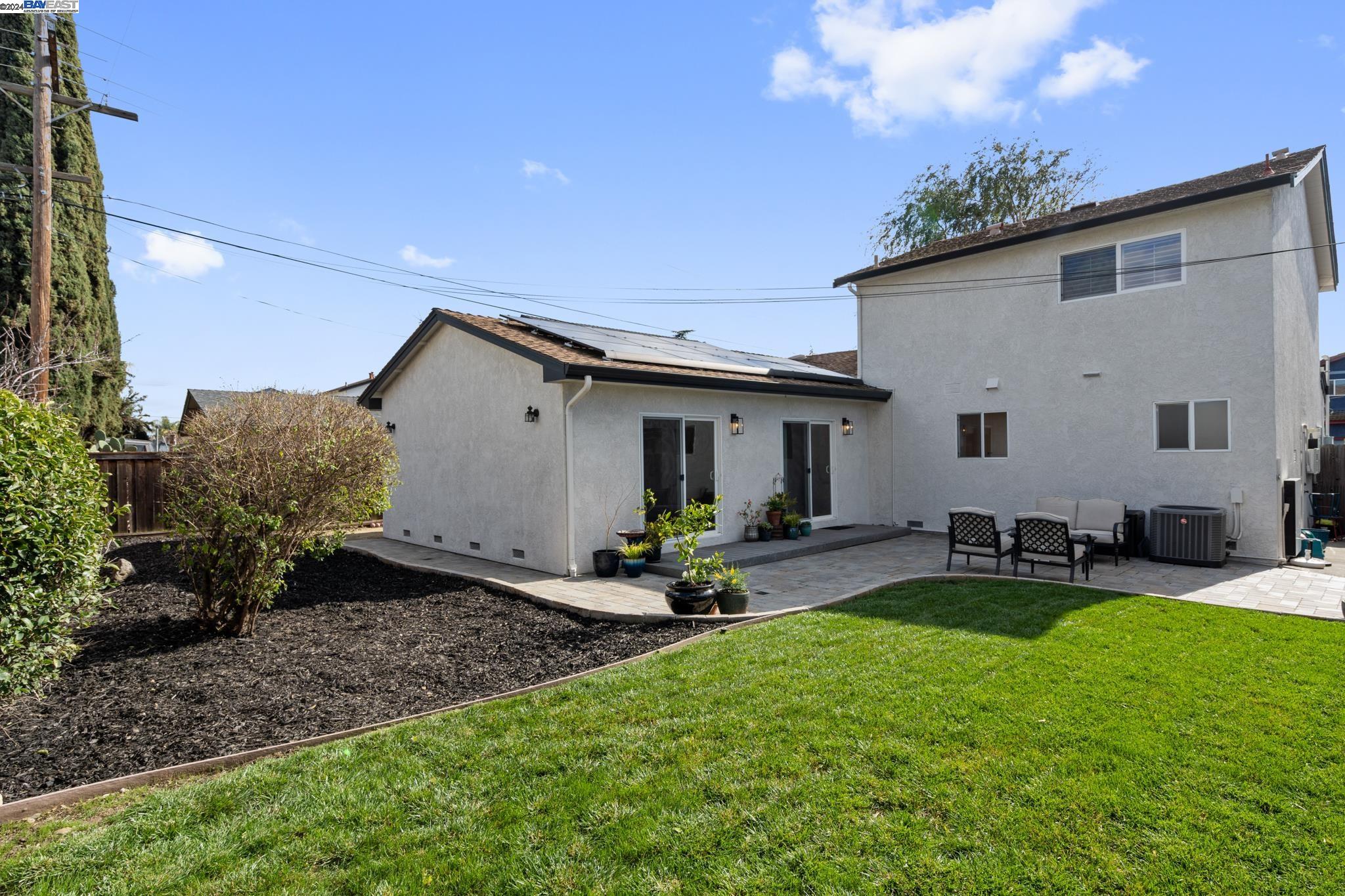 1387 Hillview Dr