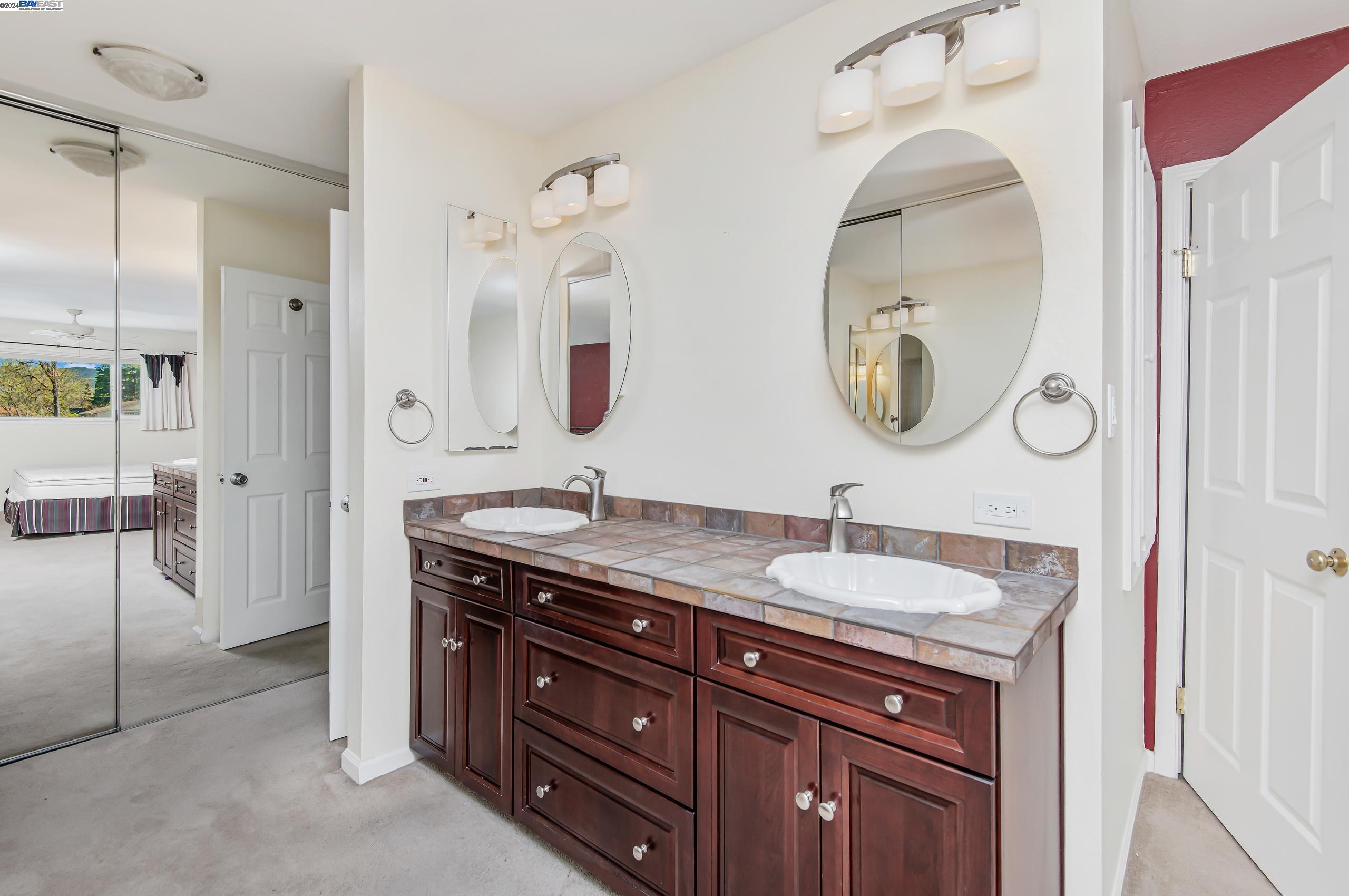 2380 Willet Way