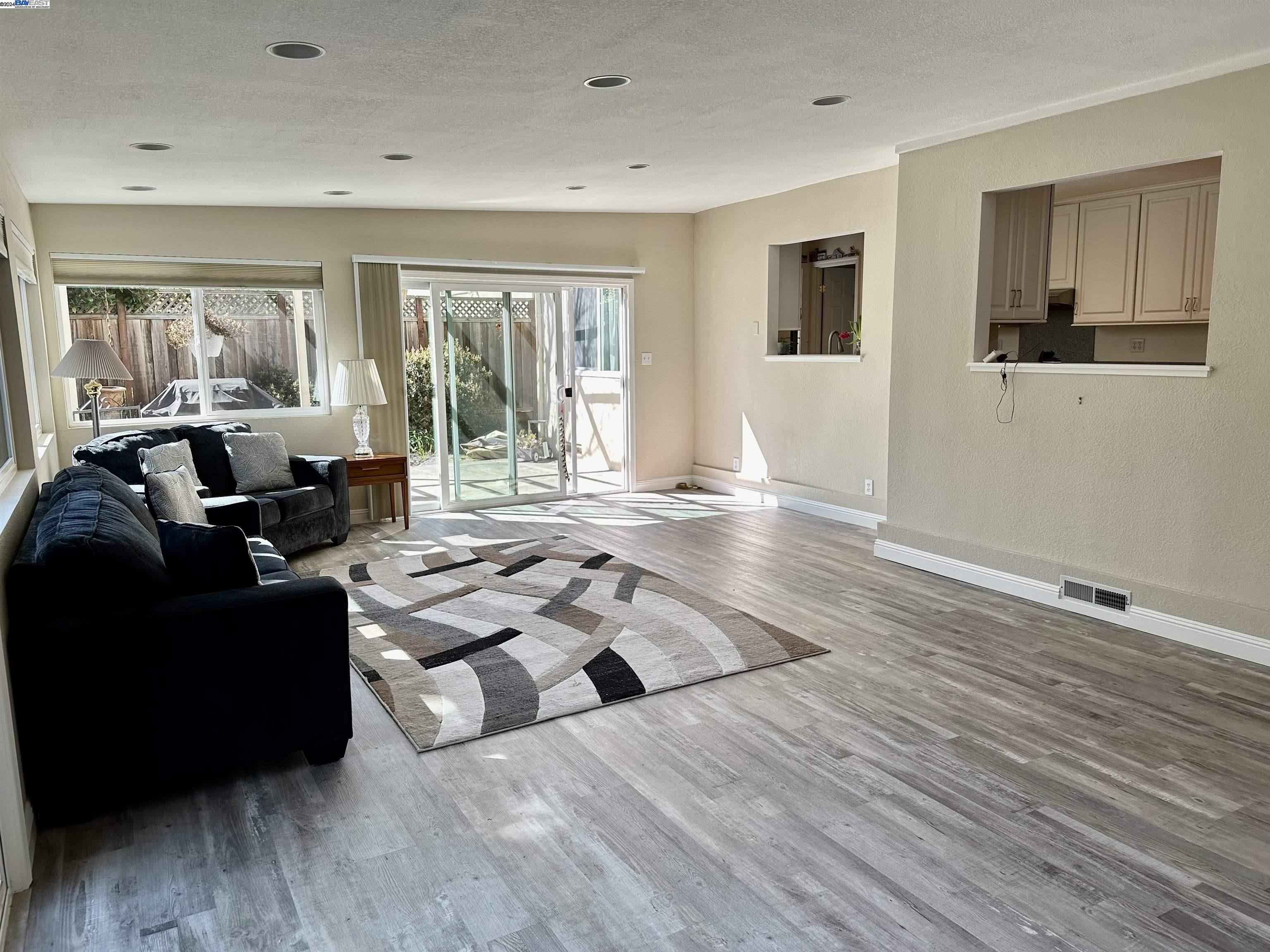2380 Willet Way