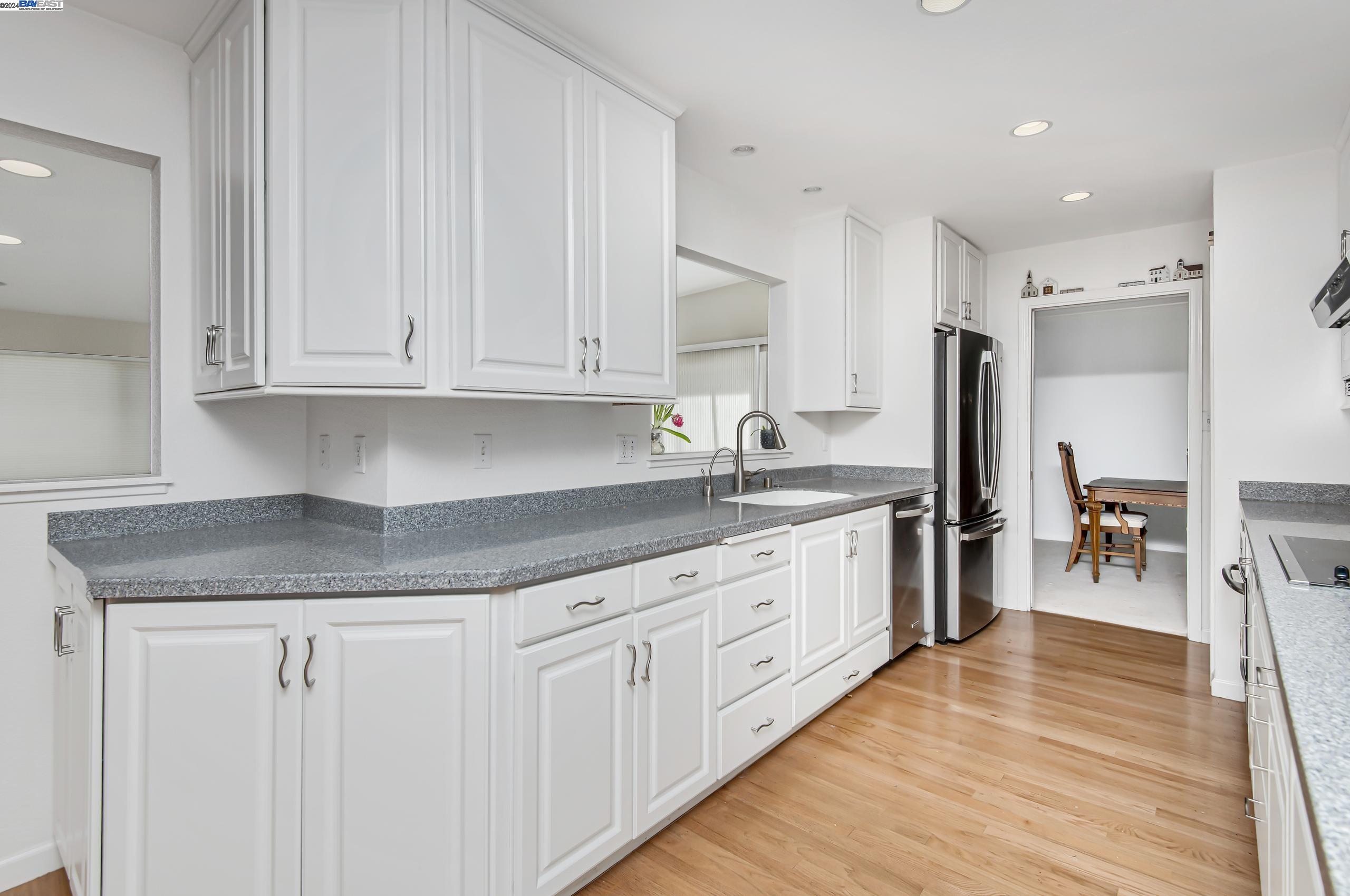 2380 Willet Way