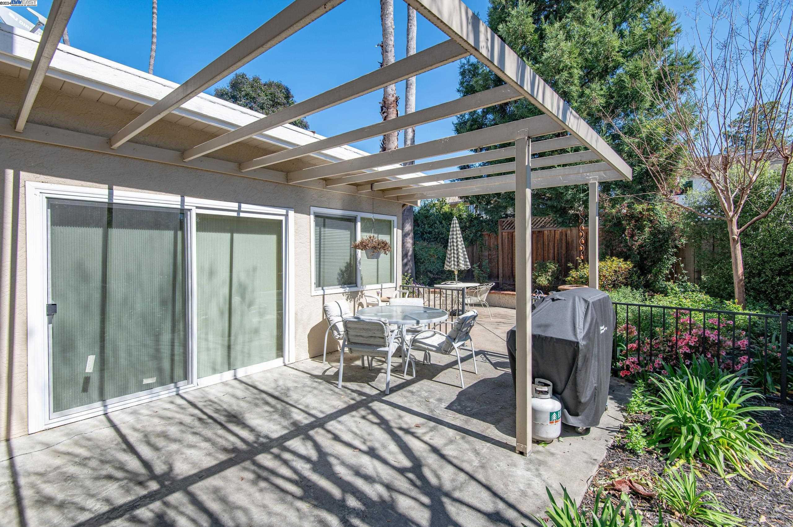 2380 Willet Way